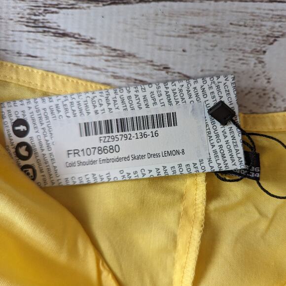 Boohoo Cold Shoulder Embroidered Skater Dress Lemon Yellow sz 4 New with Tags - Picture 6 of 7